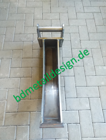 Drainagelöffel/ Kabellöffel 600x130 mit MS01 geschweißt